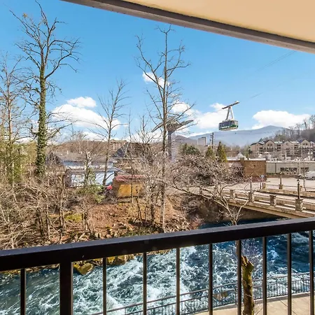 Econo Lodge Inn & Suites On The River Gatlinburg Exterior foto