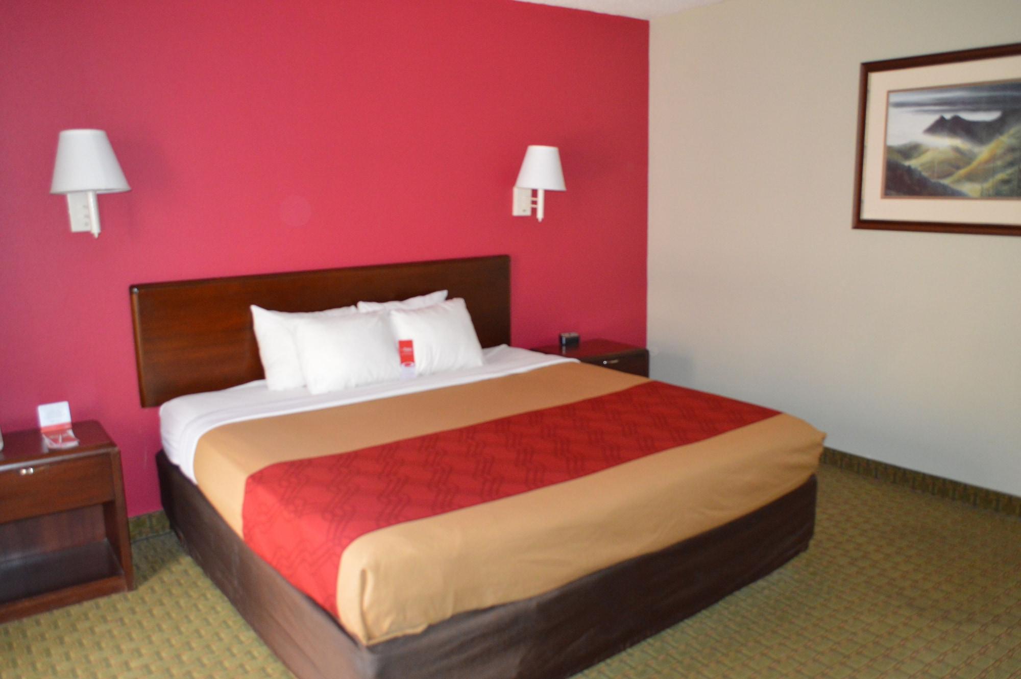 Hotel Econo & On The River Gatlinburg