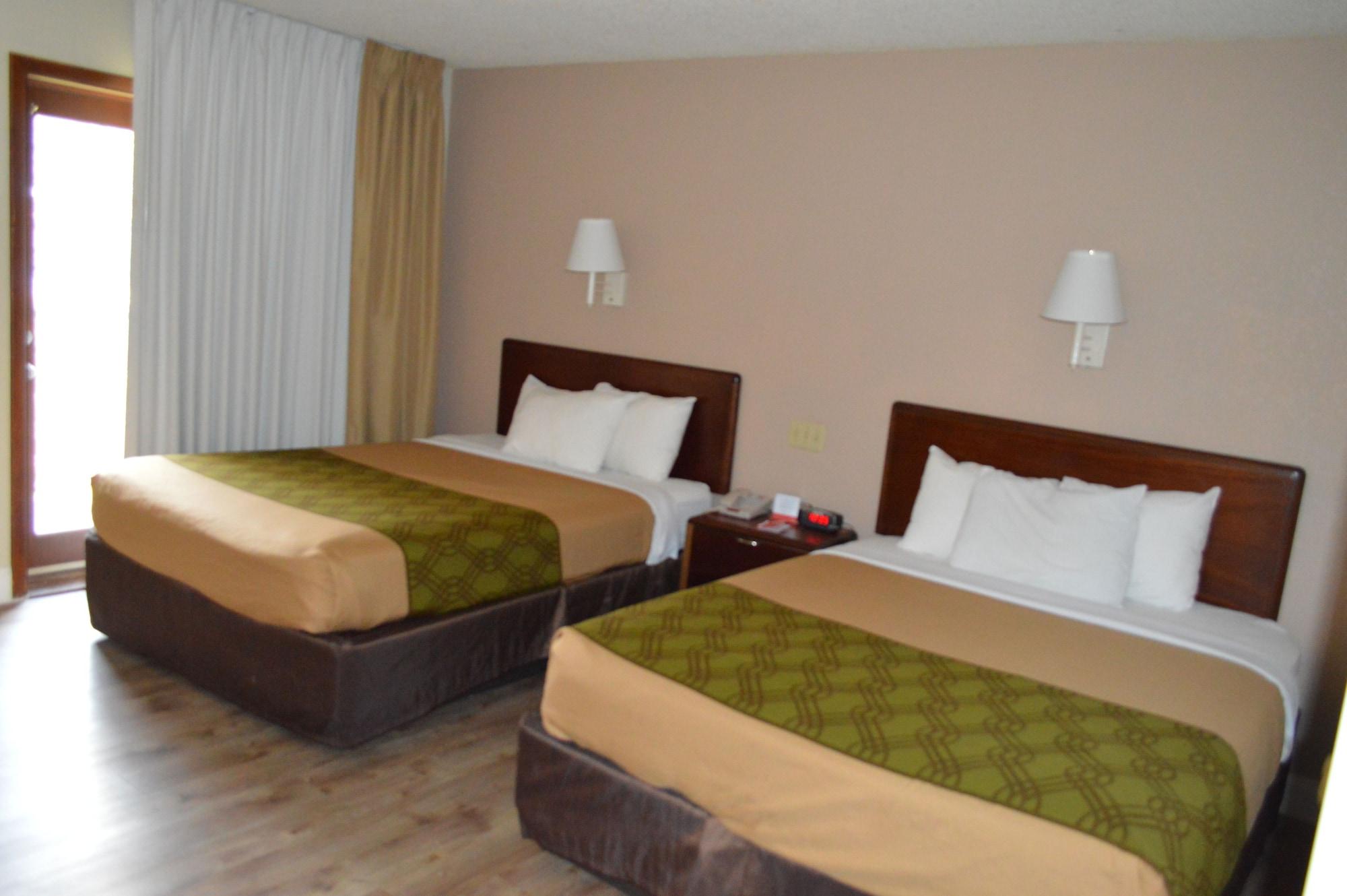 Econo & On The River Hotel 2*